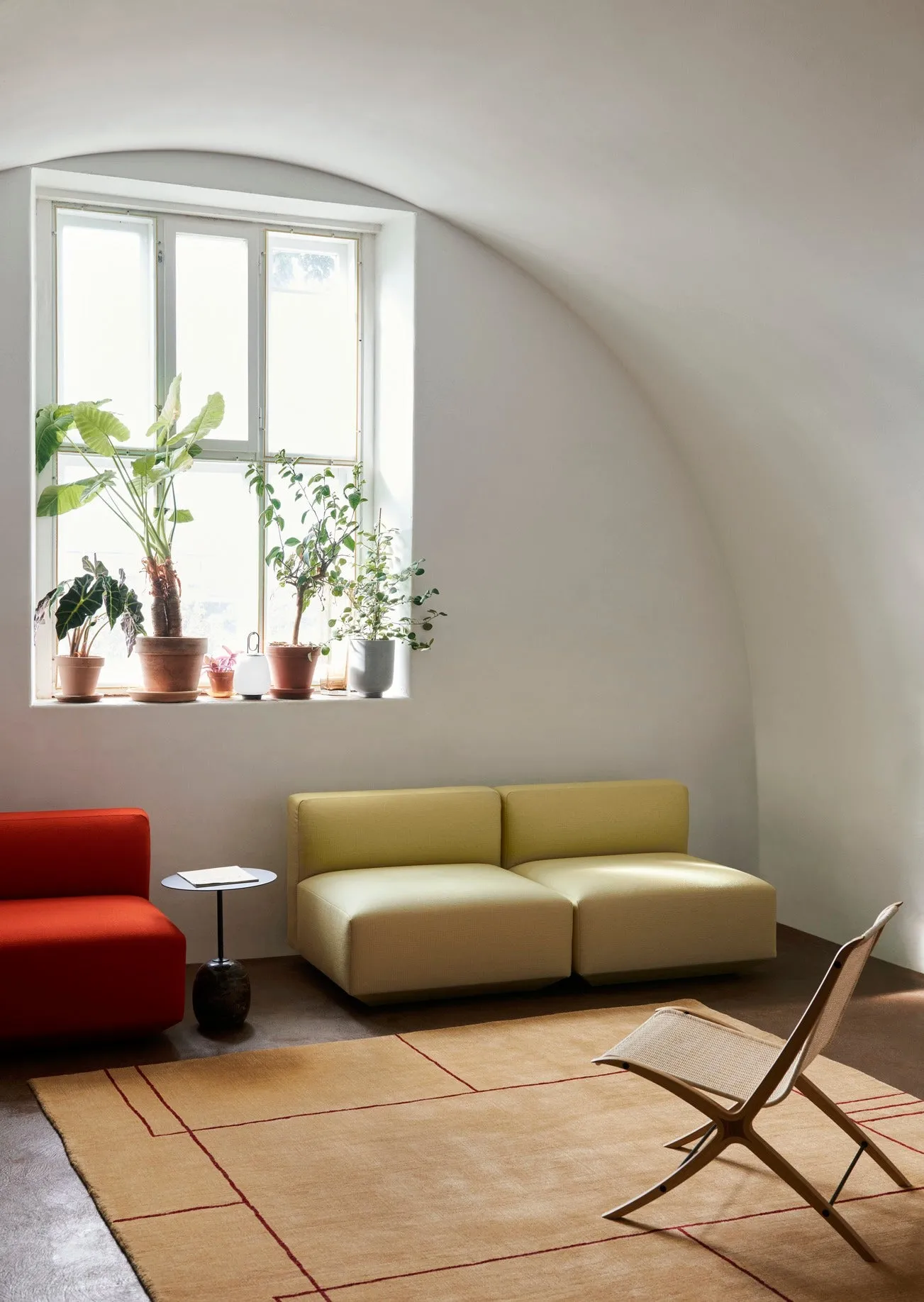 &Tradition X HM10 lounge chair