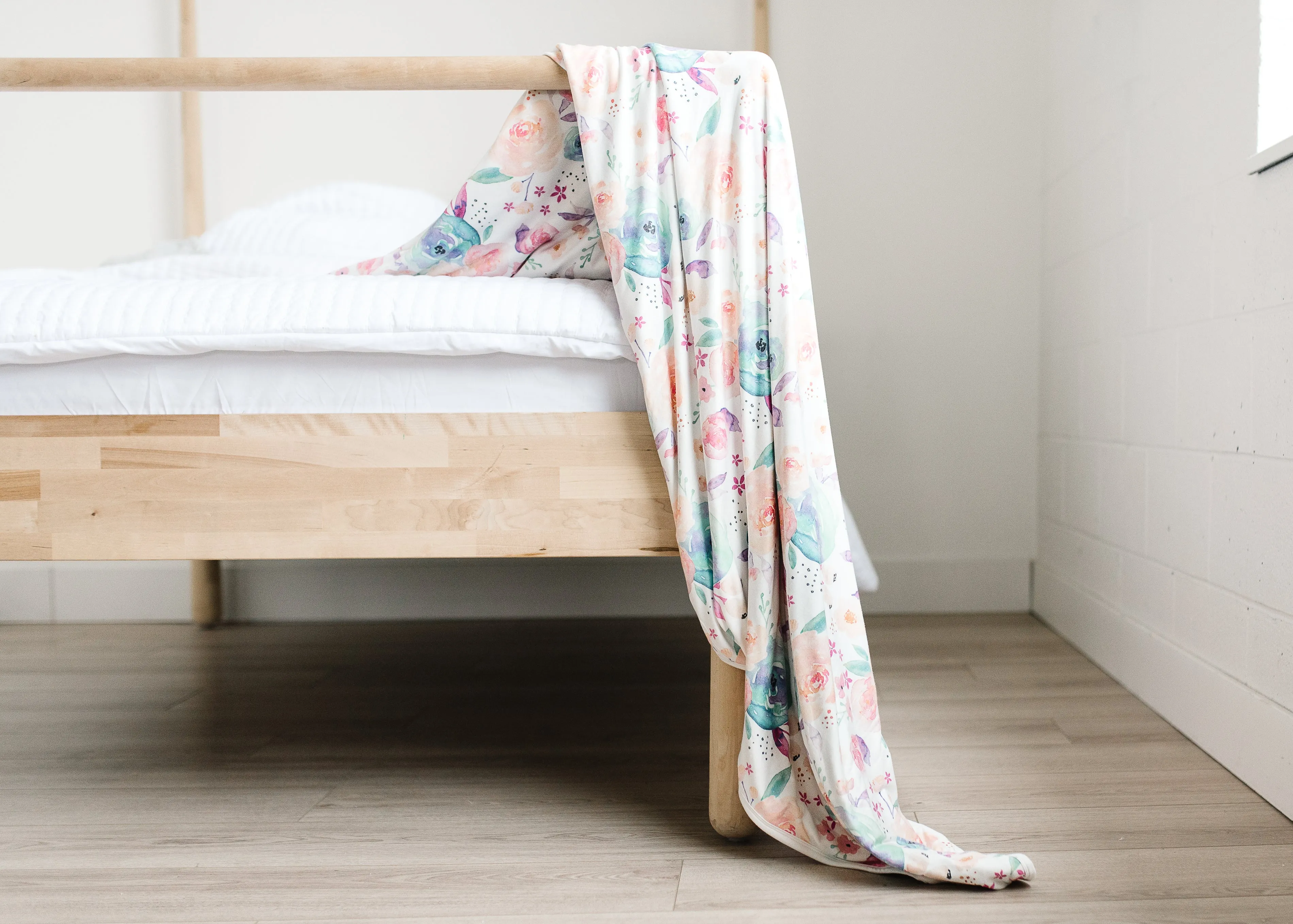 Copper Pearl Three-Layer Jumbo Stretchy Quilt (60"x72") / Bloom
