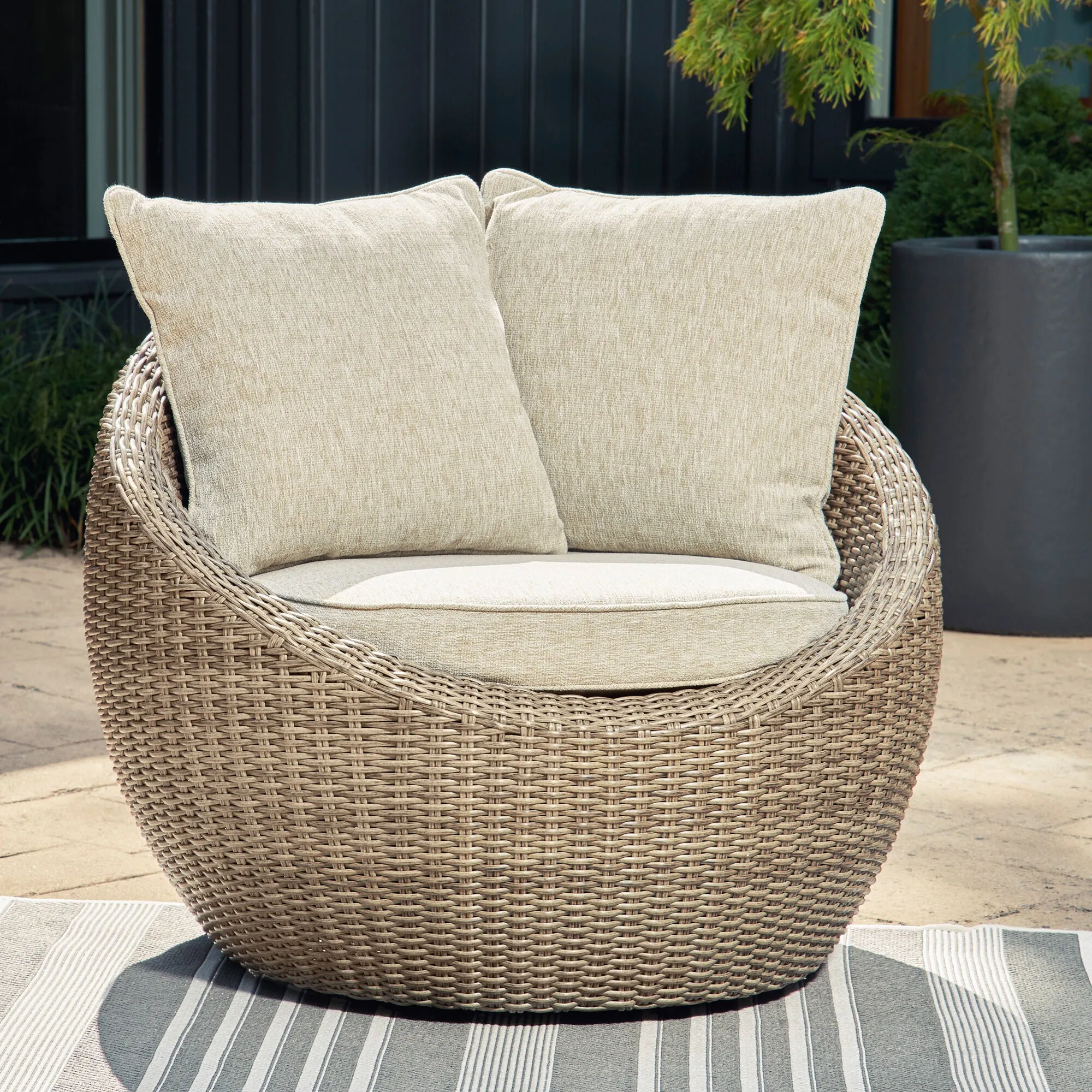 Danson Set of 2 Swivel Lounge Chairs