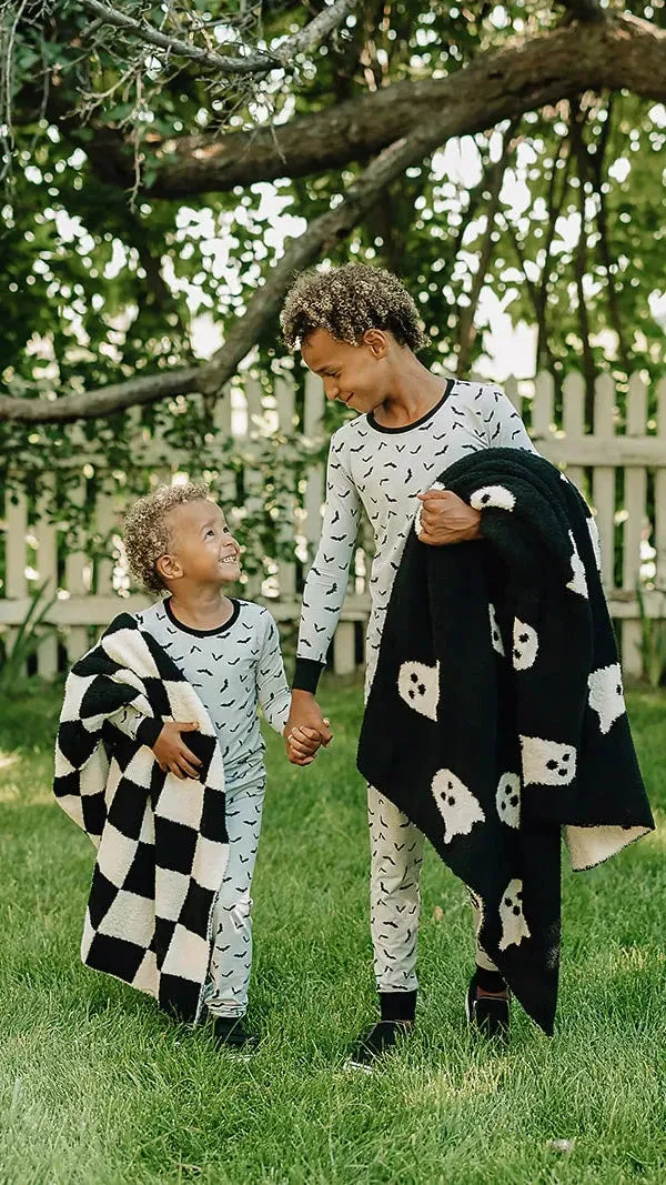 Mebie Baby - Plush Baby Blanket in Ghosts 30"x40"